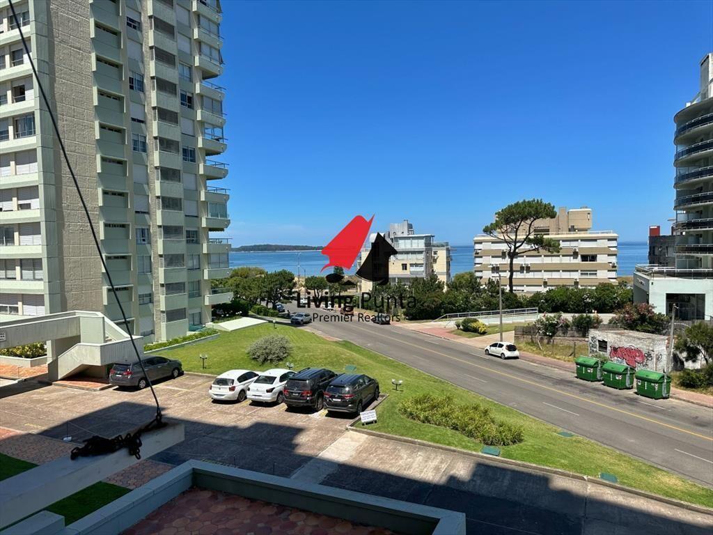 Apartamento en venta a pasos del mar