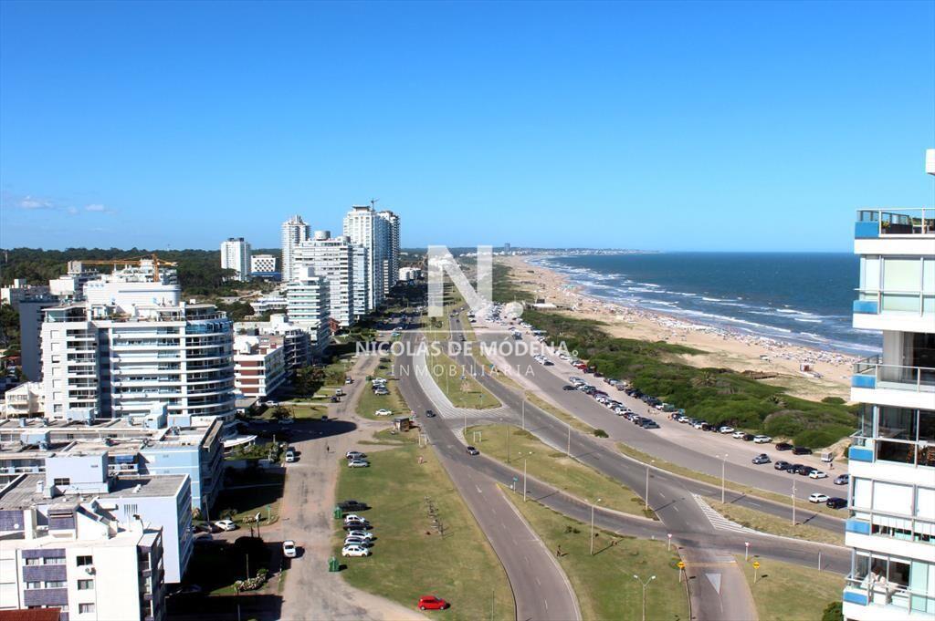 Vende apartamento en Brava, Punta del Este con 3