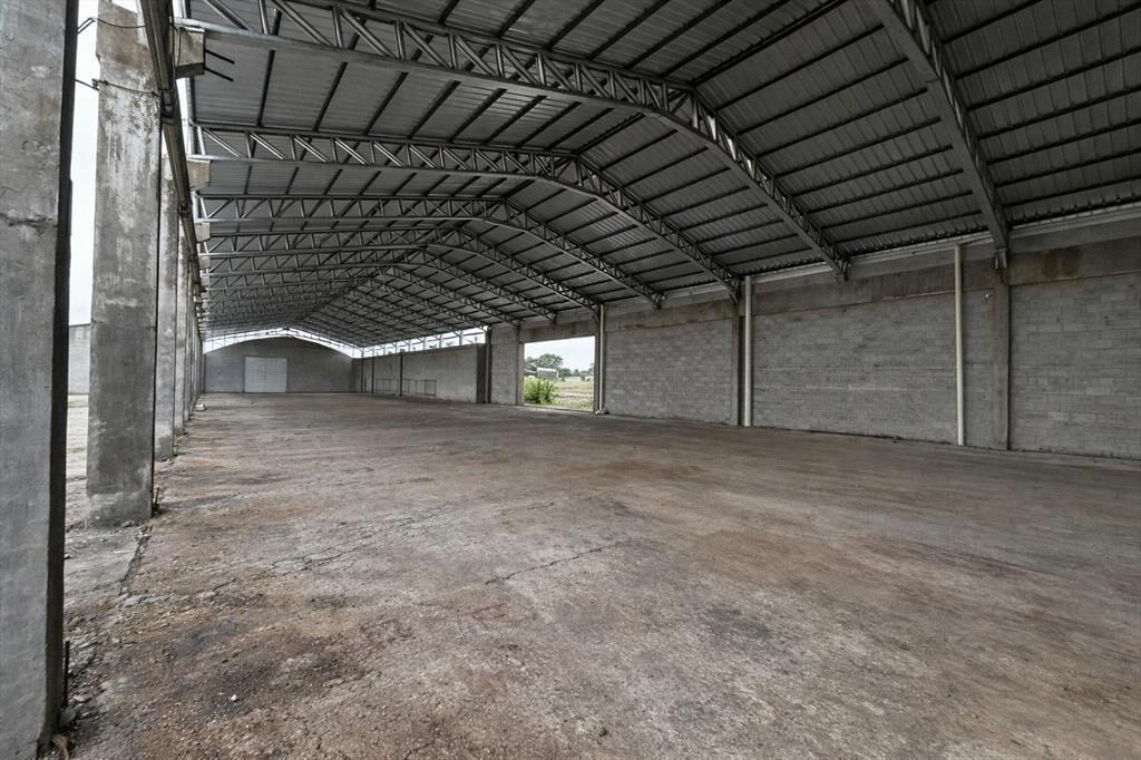 Proximo Garzón y San Quintin, Galpón de 2000m2, terreno de