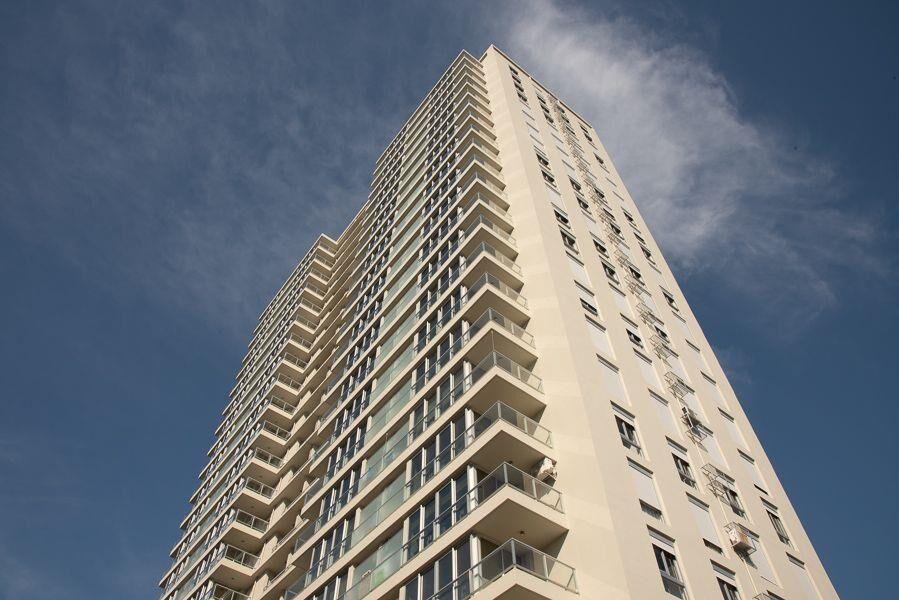 Venta apto 1 dormitorio con terraza y garaje en Barrio Su...
