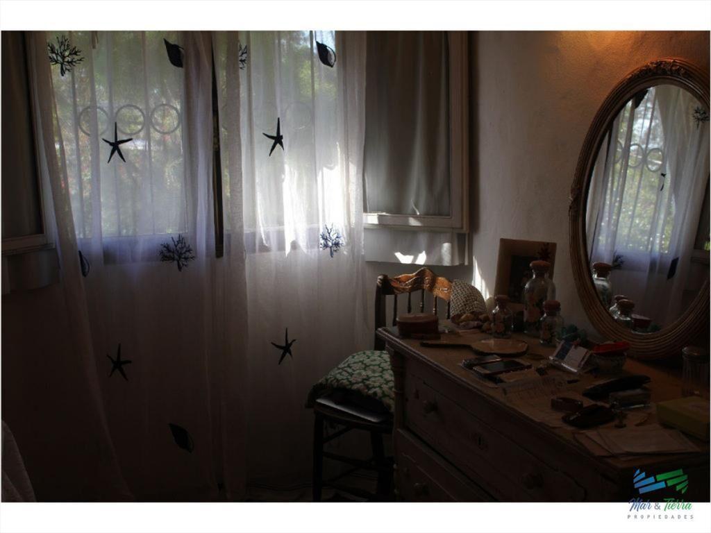 En venta y alquiler...  Casa en excelente zona,