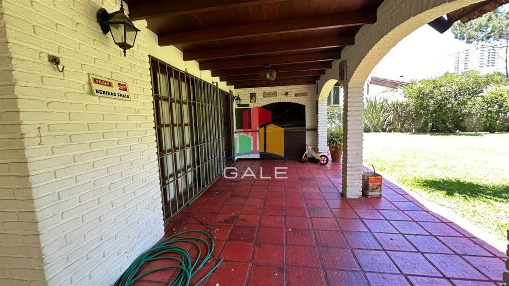 En venta casa en San Rafael, de 4 dormitorios mas dep, con