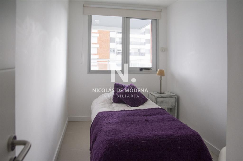 Departamento de 2 dormitorios en venta en torre