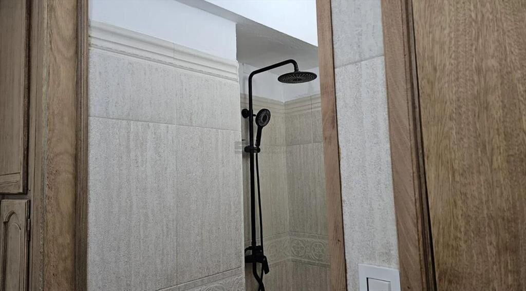 ei alquila Apartamento de dos dormitorios y garage en la ra