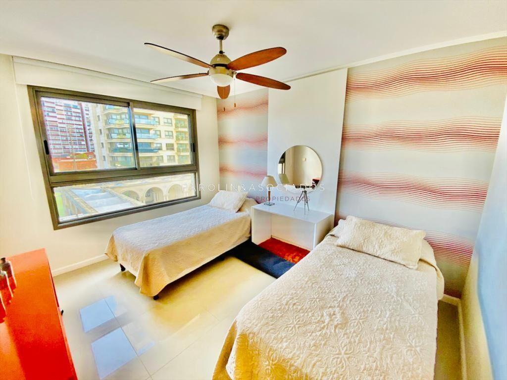 Apartamento en venta de 3 dormitorios en Torre