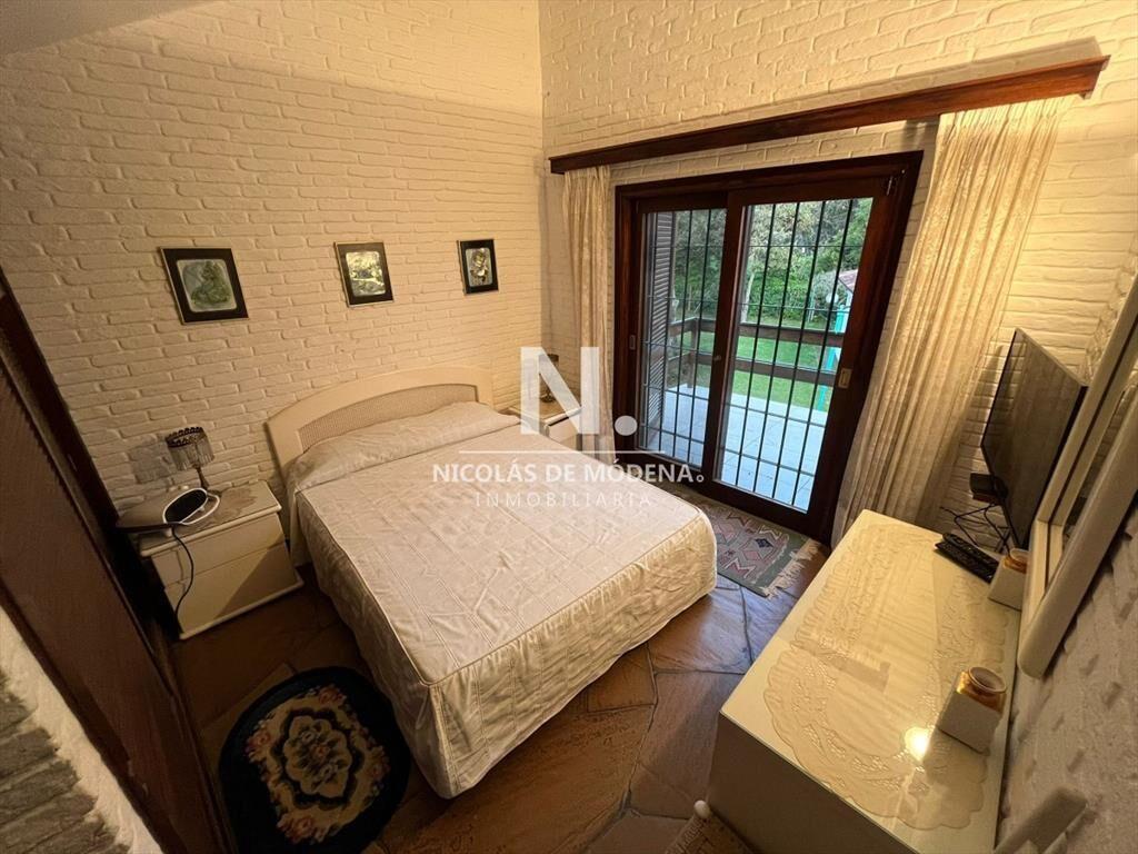 Vende casa de 3 dormitorios en Pinares, Punta del