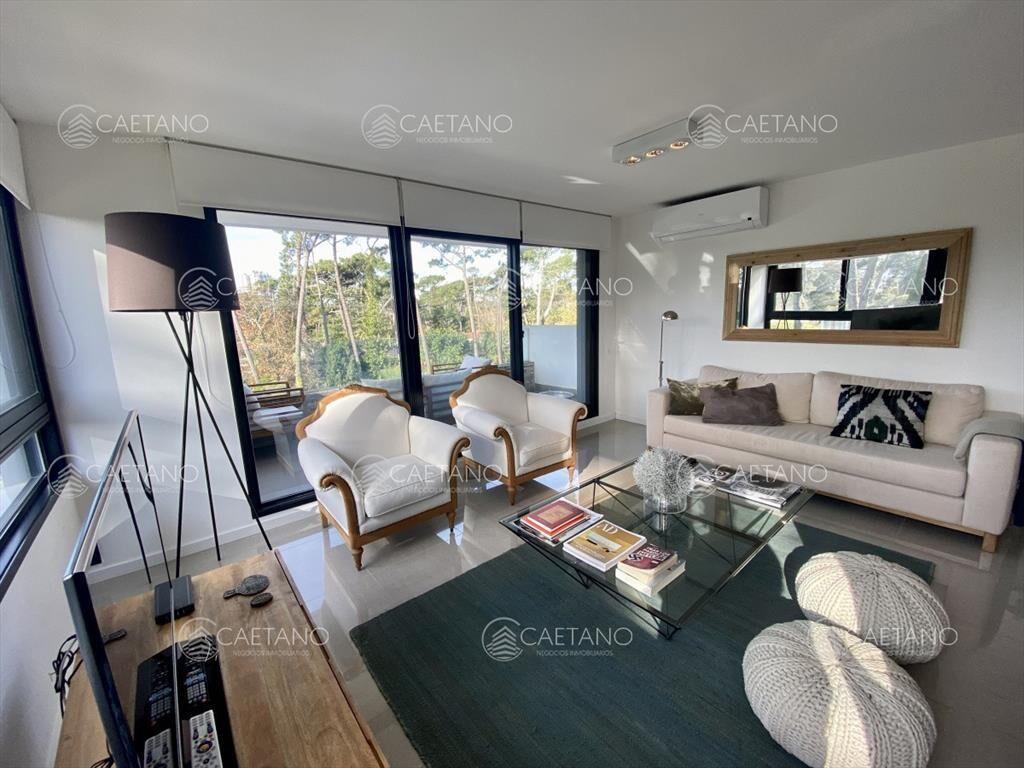 Alquiler anual apartamento 2 dormitorios playa mansa Punta