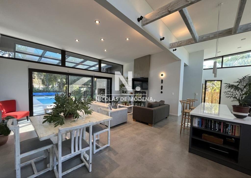 Vende casa en espectacular estado, Punta del Este