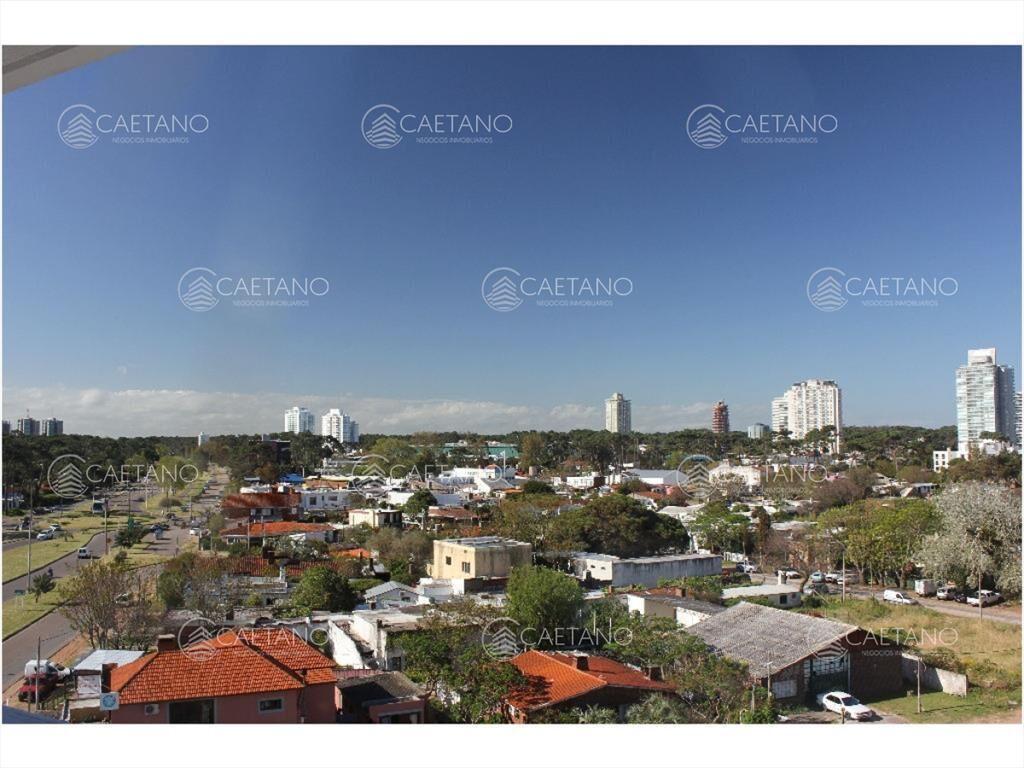 edificio en segunda linea de playa mansa