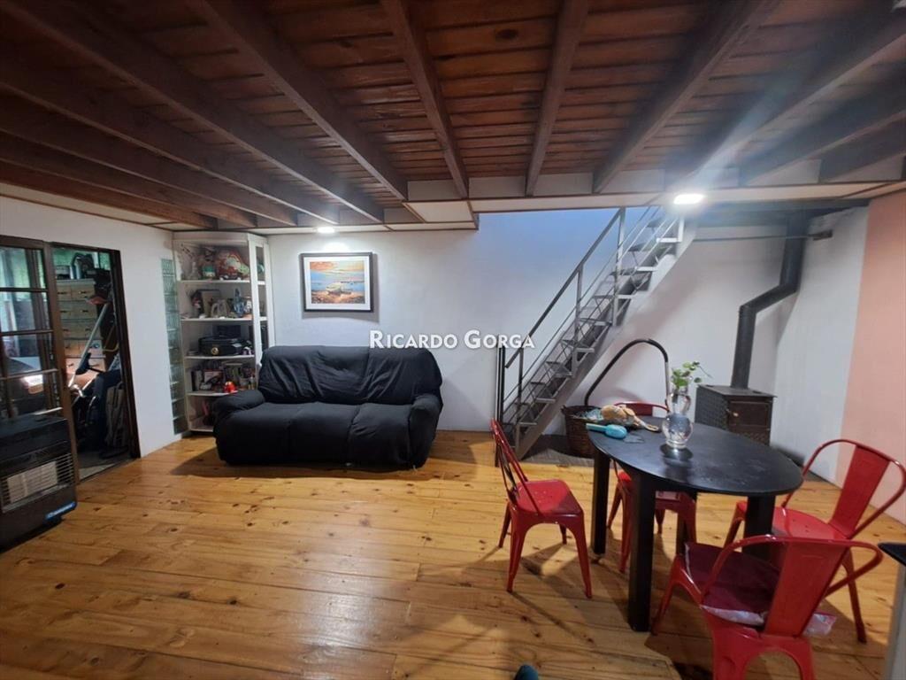 Casa en venta 2 dormitorios y cochera prox. a Luis Batll...