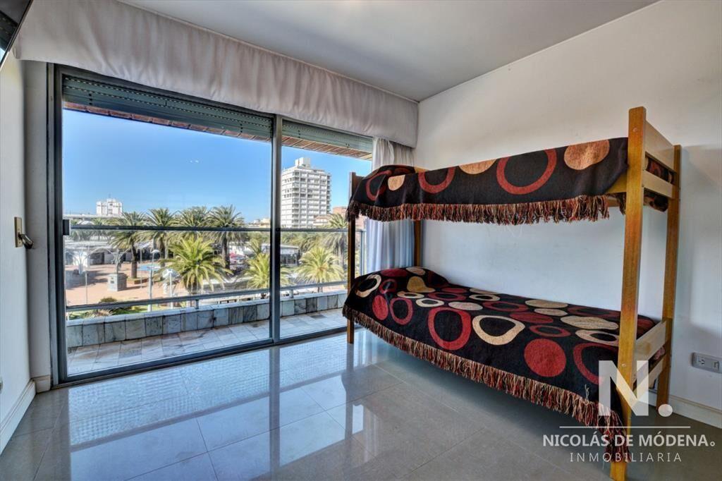 Venta de Apartamento 2 dormitorios, Península, Punta del E
