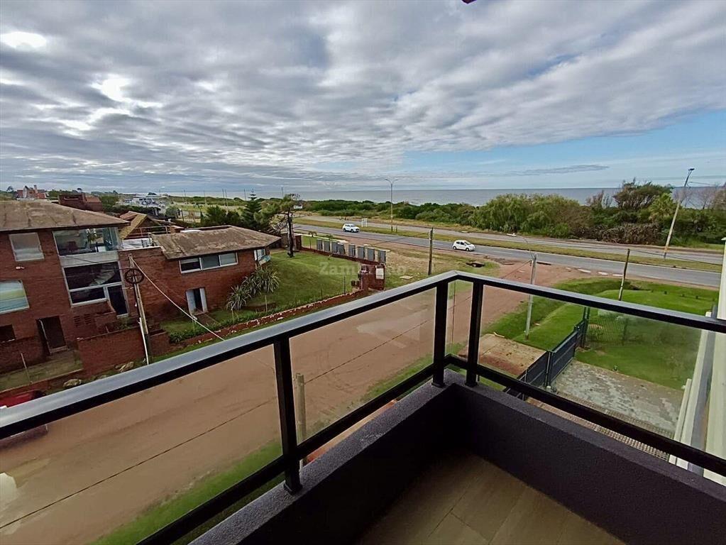 Apartamento en Venta en Barra de Carrasco