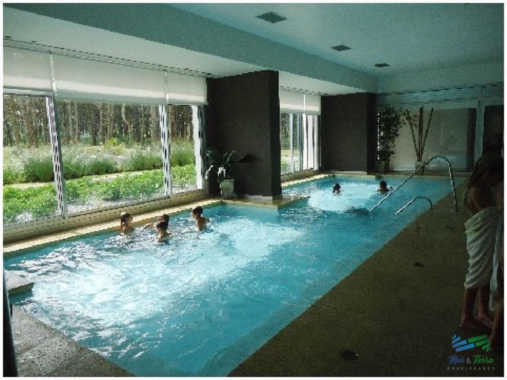 Vendo apartamento 2 dormitorios con vista al mar