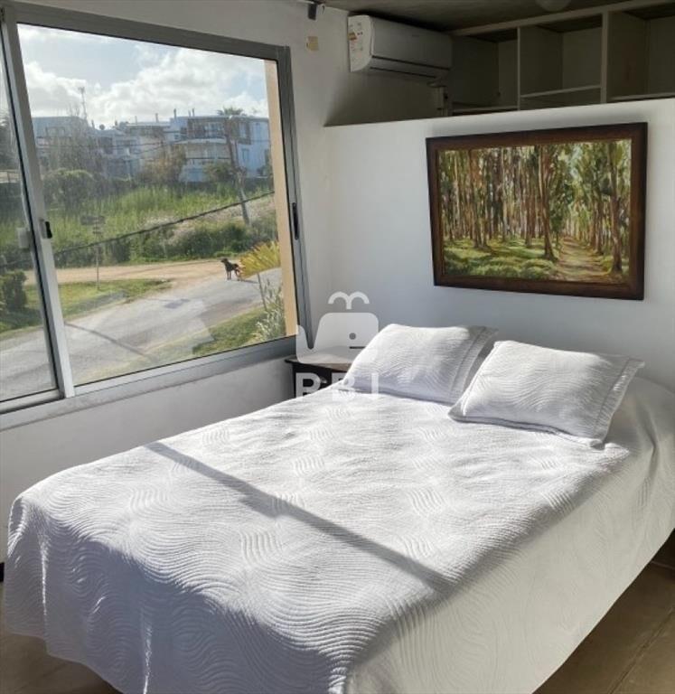Venta de casa 3DORMITORIOS con vista al Mar - :