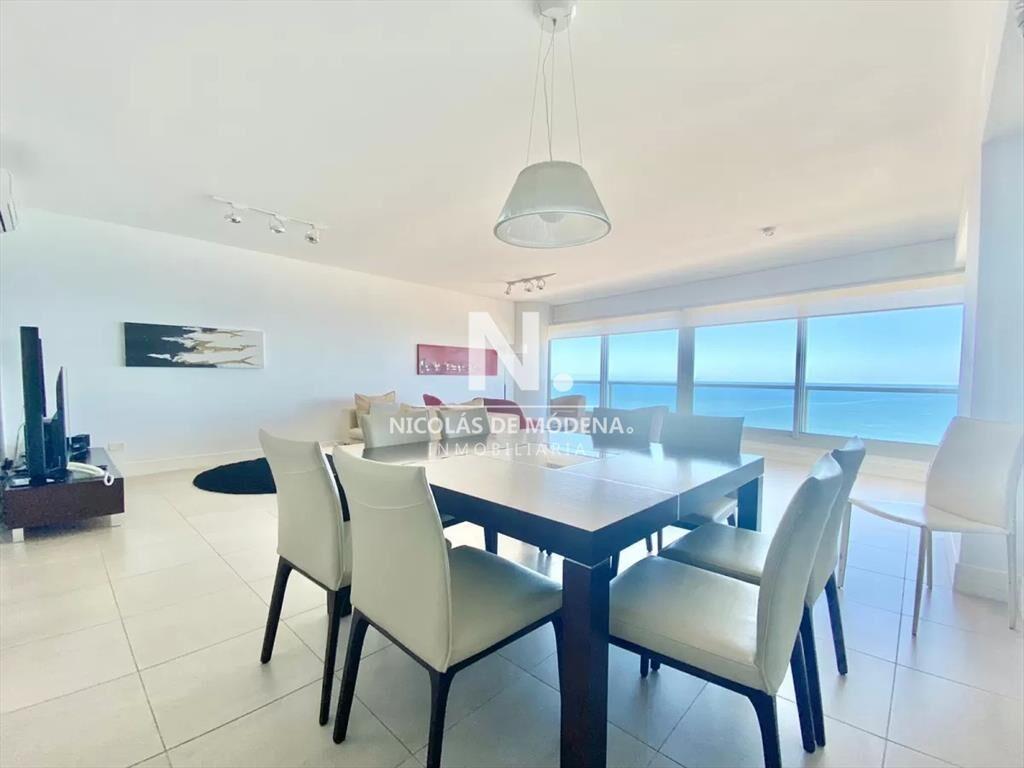 Vende apartamento en Torre Le Parc, Punta del 3