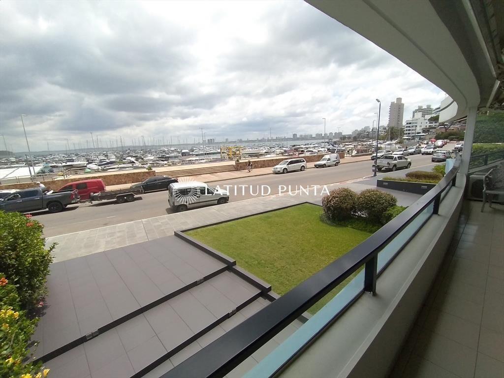 Apartamento frente al Puerto