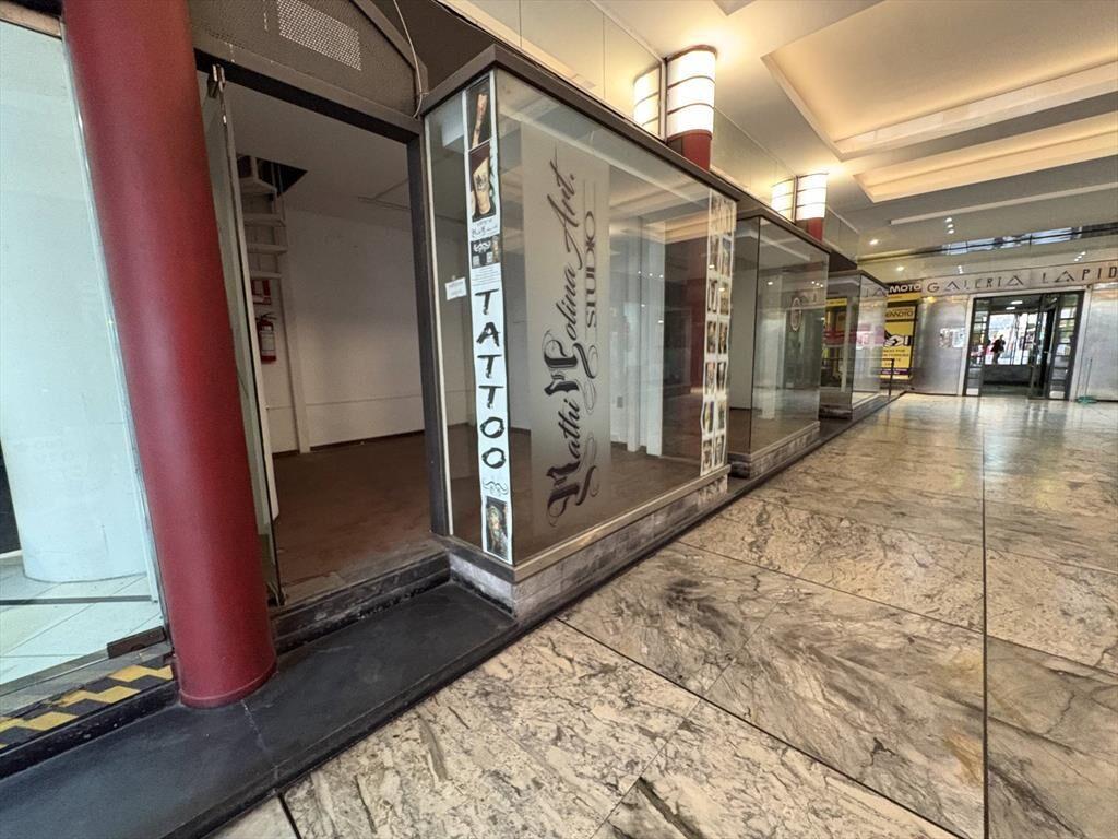 Alquiler - Local Comercial Galería Lapido, Centro - Av. 18 d