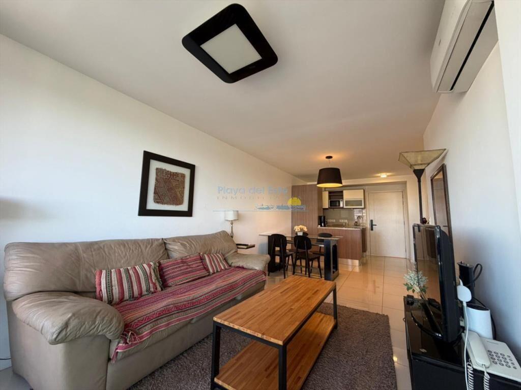 Apartamento Alquiler anual de 1 dormitorio en del