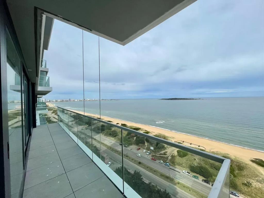 VENTA DE APARTAMENTO DE 3 SUITES ESQUINERO EN EN