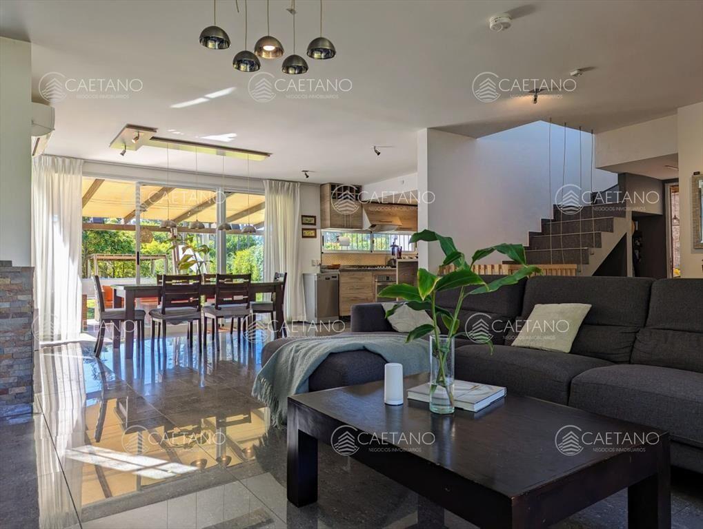 Venta y alquiler espectacular casa en Parque