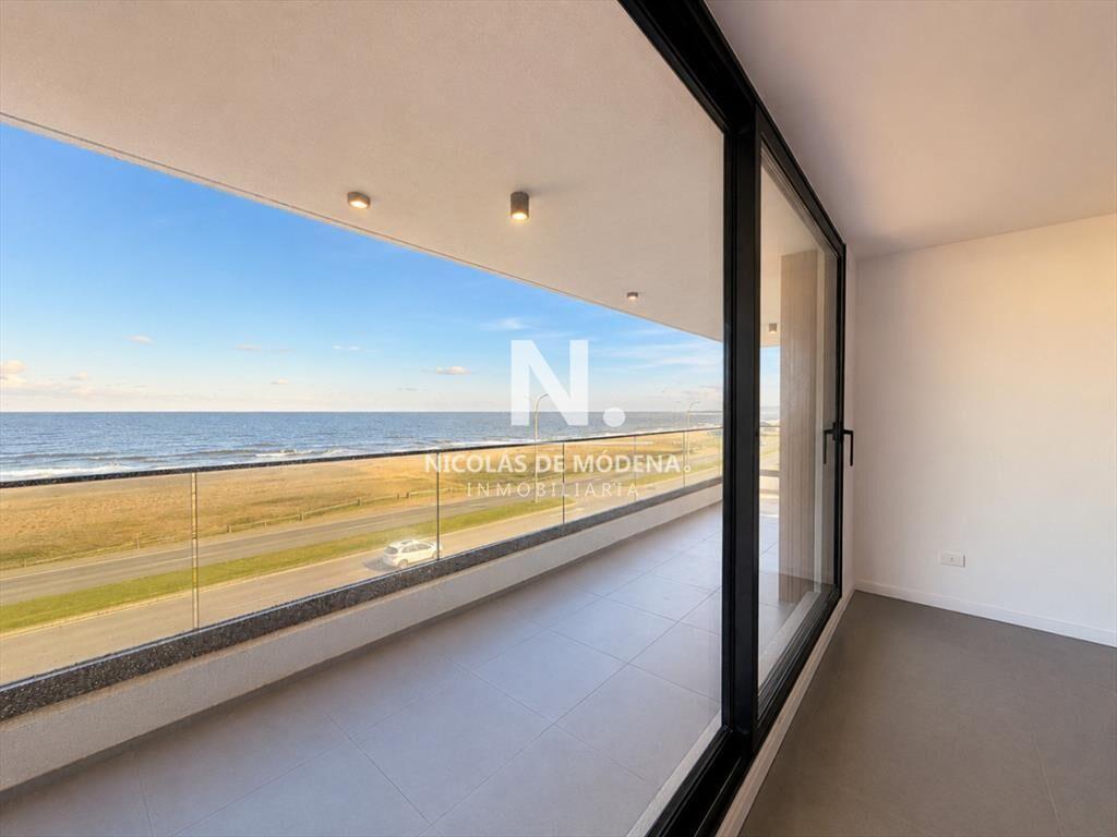 Frente al mar. 3 dormitorios en venta - Aurora -