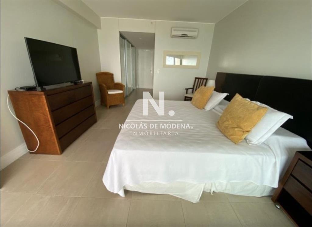 Vende Le Parc, Punta del Este, departamento de 2