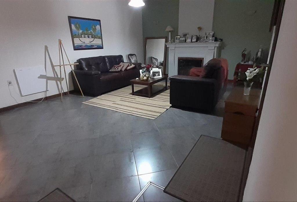 Venta de Casa en Salto, 5 Dormitorios 4 Baños