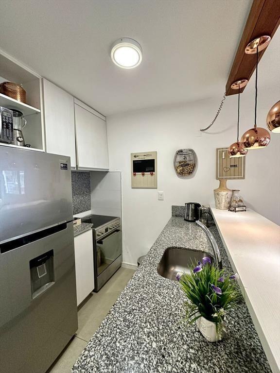 ALQUILER PUNTA CARRETAS 1 DORMI,C/MUEBLES Y GARAJE