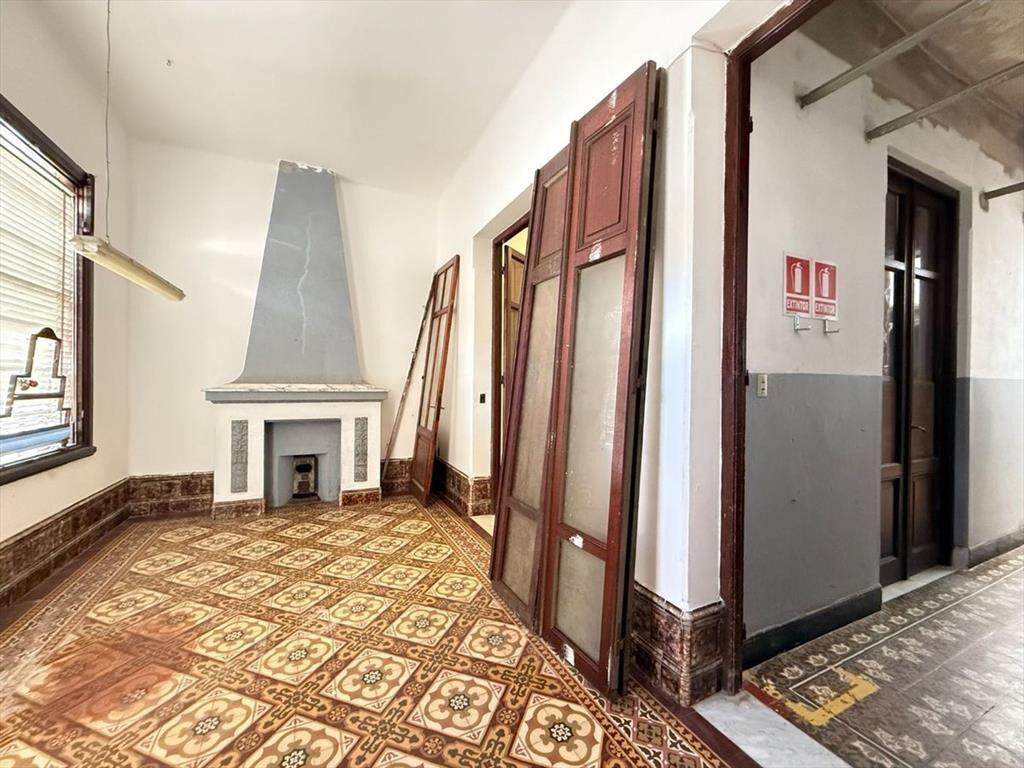 VENTA Casa a reciclar con local al frente, Buceo