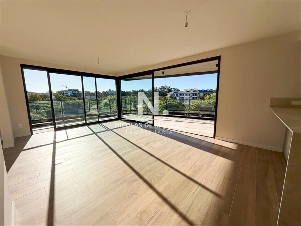 Apartamento en Pozo de 2 dormitorios. Carrasco.