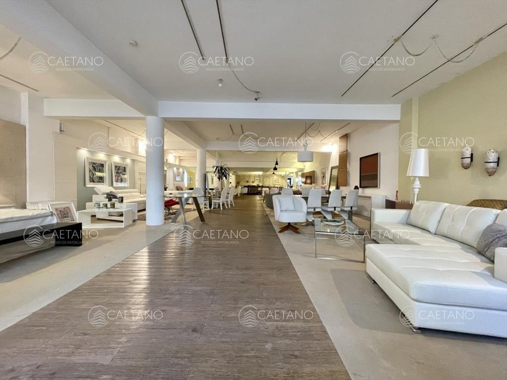 Hermoso local en Punta del Este