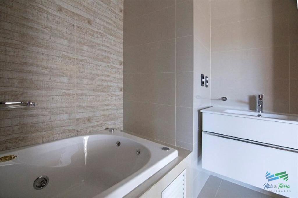 Apartamento en Brava, 1 dormitorios *