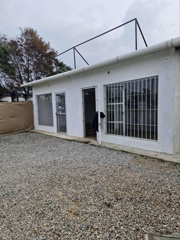 Alquiler anual de local comercial en Las Toscas sobre la Ru