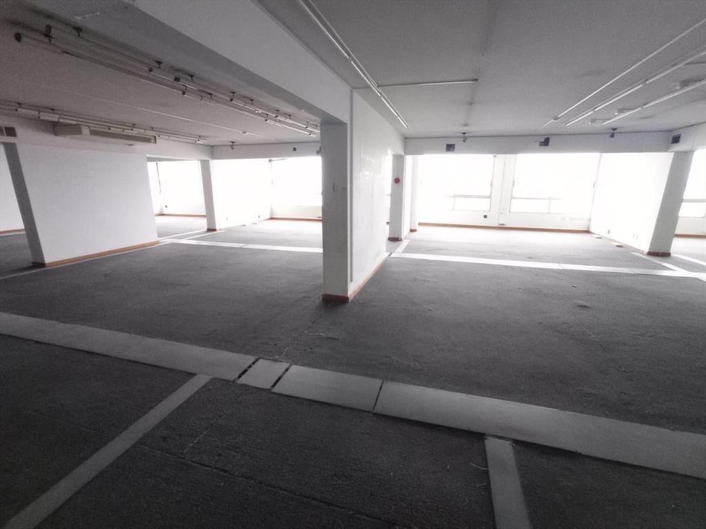 Plaza Independencia , 570 m2 llanos, piso alto con la mejor