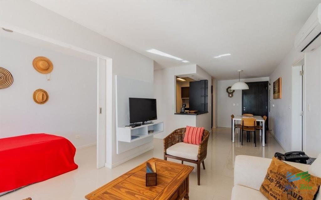 Venta apartamento de 2 dormitorios y medio con en