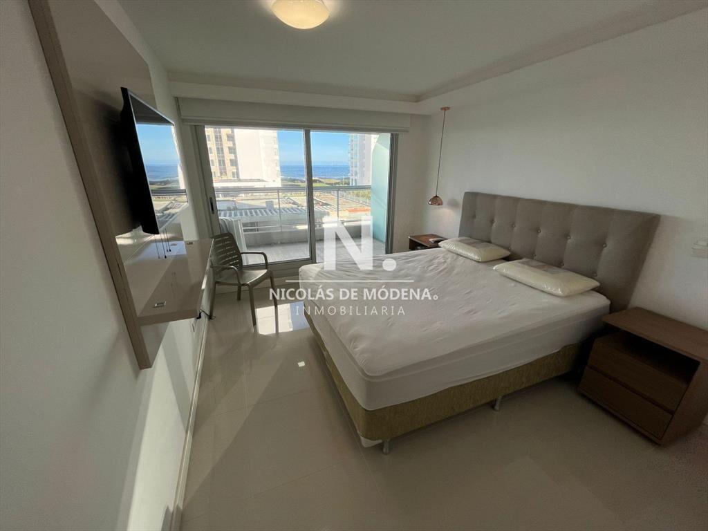 Apartamento en Alquiler, 2 dormitorios, Punta del Este