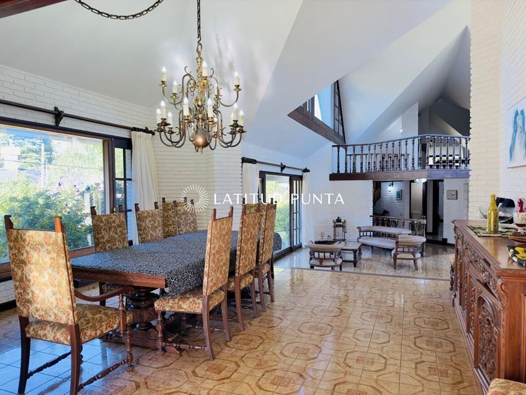 Casa en venta de 4 dormitorios en Punta del Este
