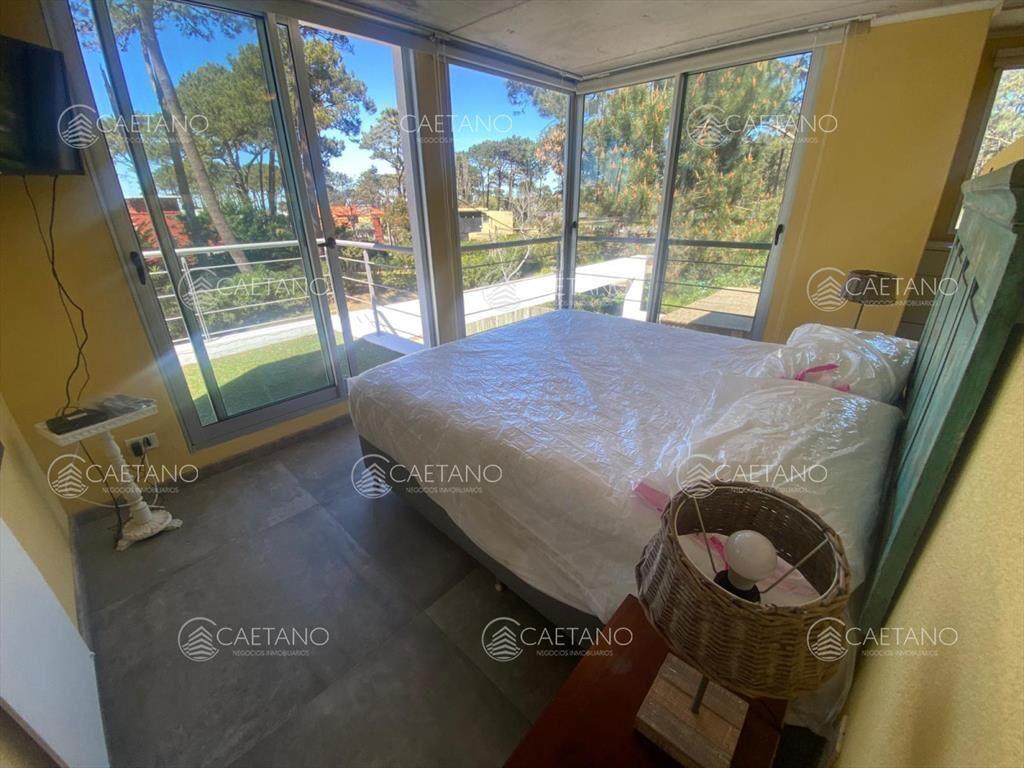 Casa en Montoya, La barra