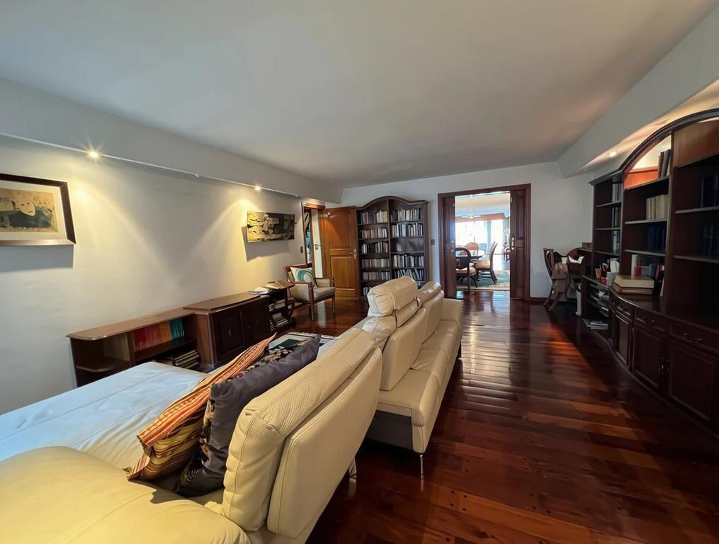 Alquiler Apartamento 4 Dormitorios y Servicio en Rambla de P