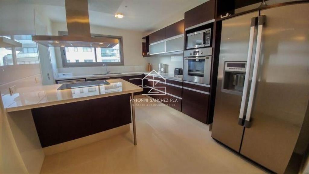 Apartamento en alquiler Playa Brava 3 dormitorios