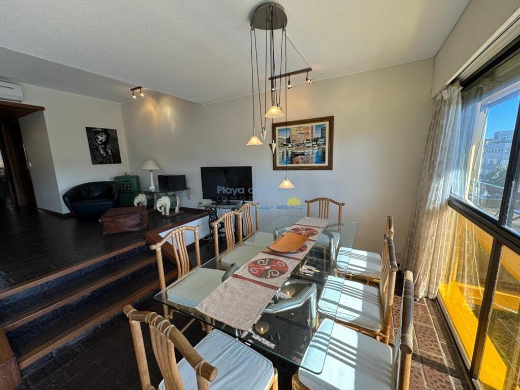Apartamento en alquiler de 3 dormitorios en , del
