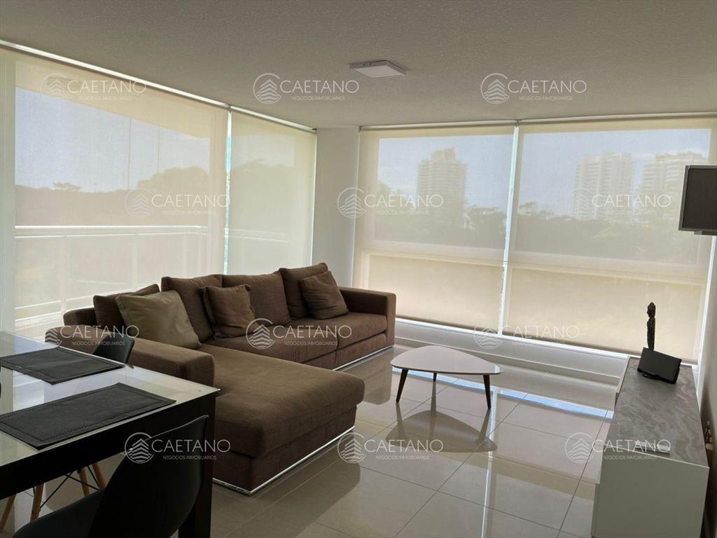venta apartamento un dormitorio en Av. Roosevelt.
