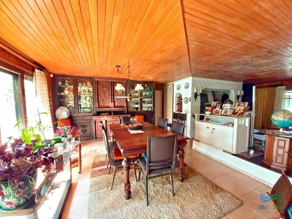 Casa de 6 dormitorios con piscina en venta en del