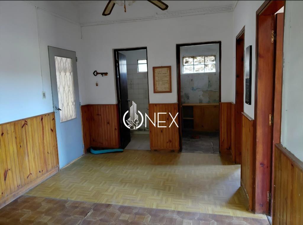Venta de Casa Esquina con Galpón y Local en a 5