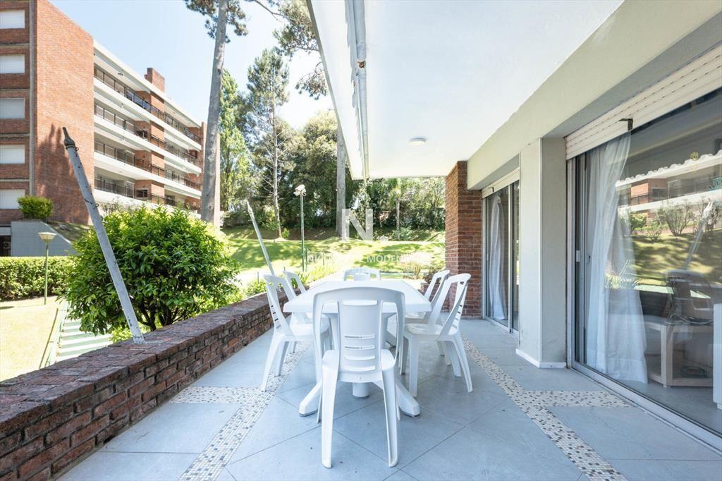 EDIFICIO PLAYA MANSA  ARCE - 3 DORM
