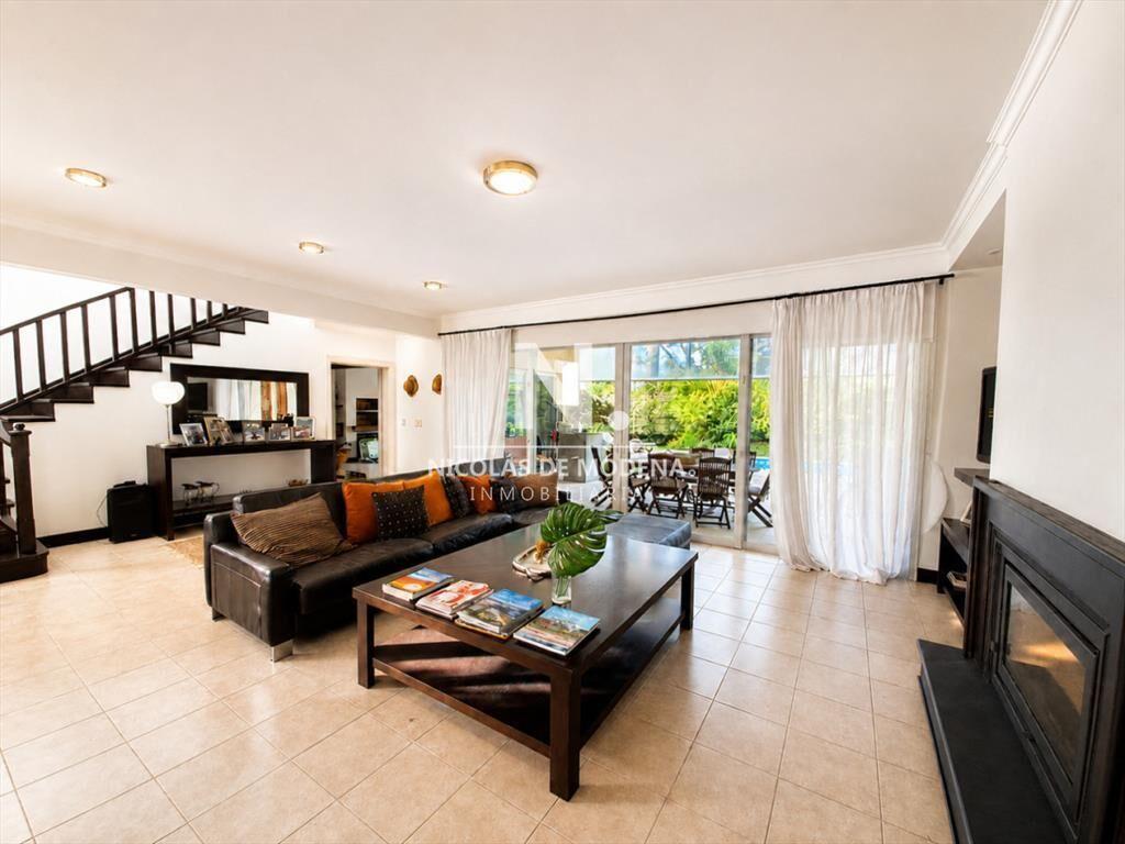Boulevard Park: Casa de 4 Dormitorios con Piscina