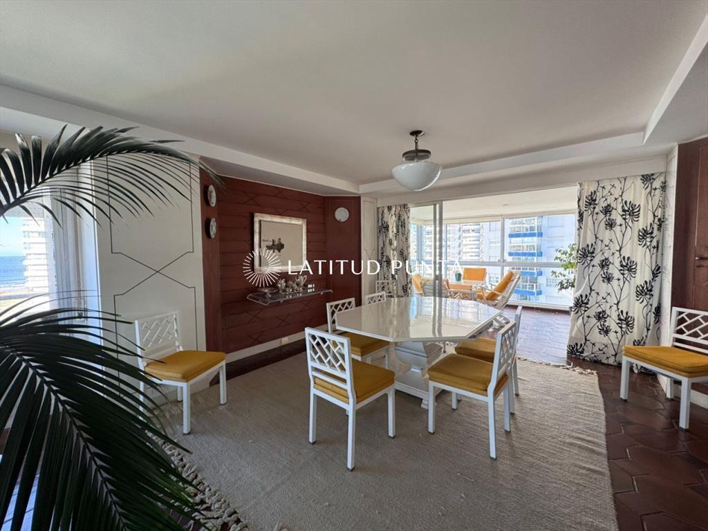 Apartamento en Pez Espada, 4 dormitorios