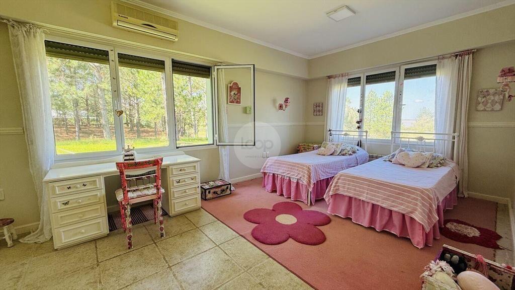 Venta casa Carmelo, barrio privado Club de Campo el Faro.