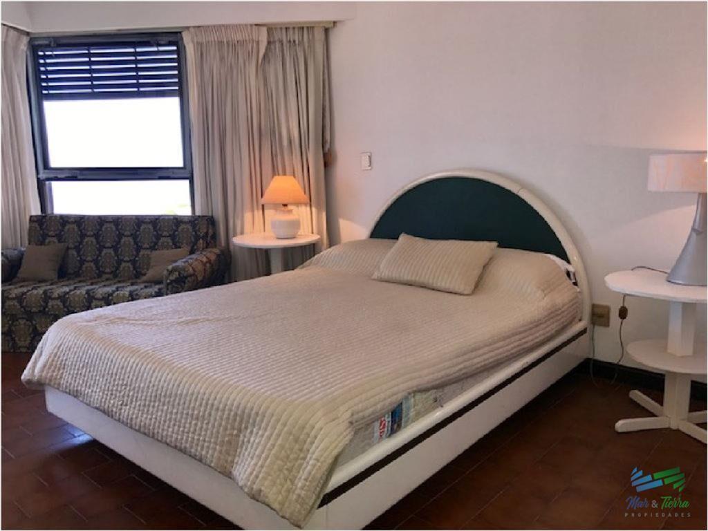 Apartamento en Brava, 2 dormitorios *