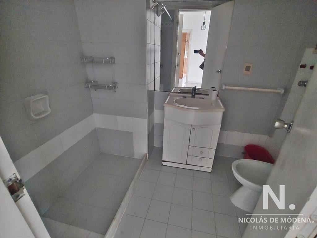 Departamento de 1 dormitorio con un baño en venta